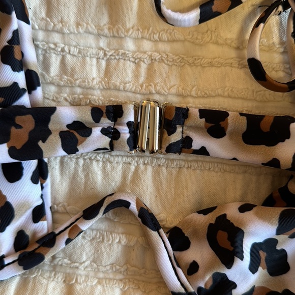 Zaful leopard print bikini - Picture 2 of 6